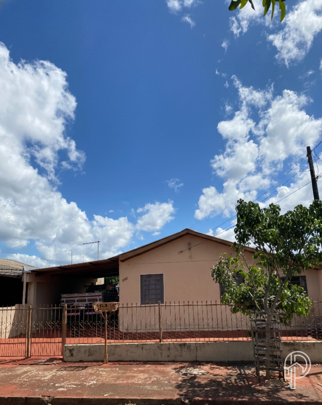 Casa à venda - Rua Crisântemos, Conjunto Residencial Parigot de Souza, Rolândia-PR